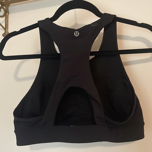Lululemon high neck sports bra - Picture 3 of 3
